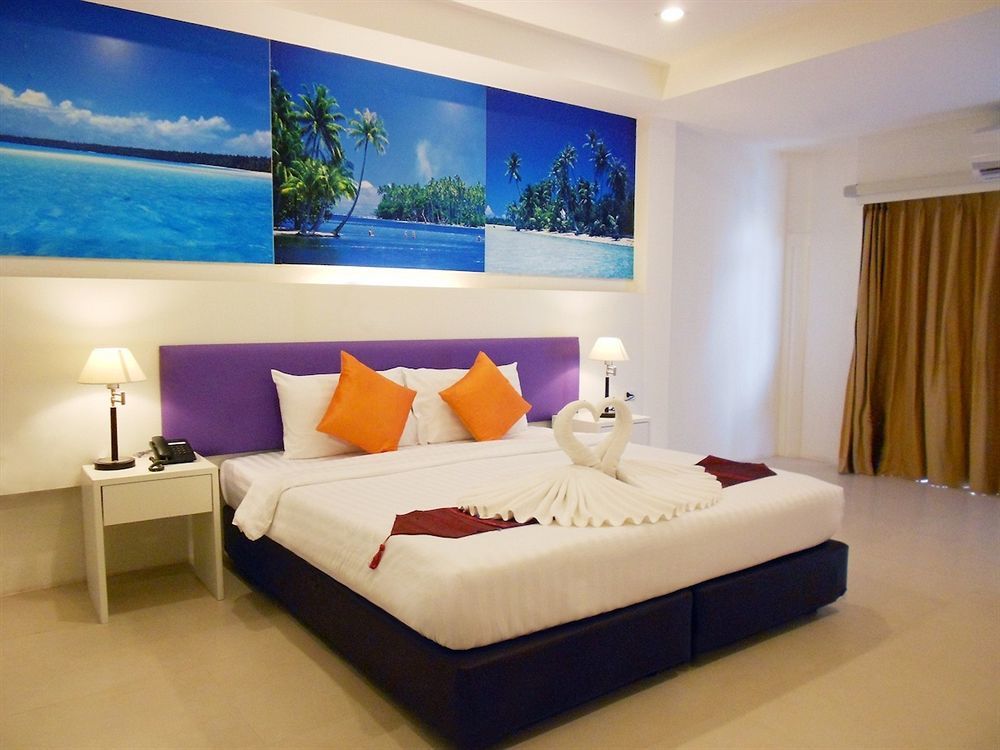 Armoni Patong Beach Hotel Екстериор снимка